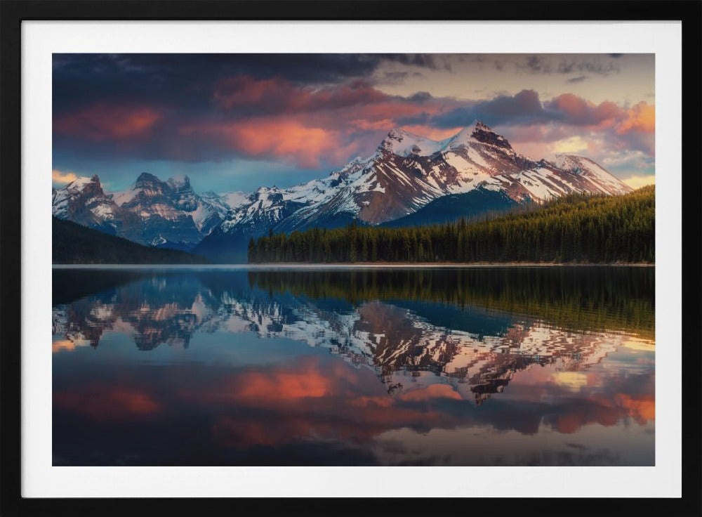 Maligne Color. | Poster