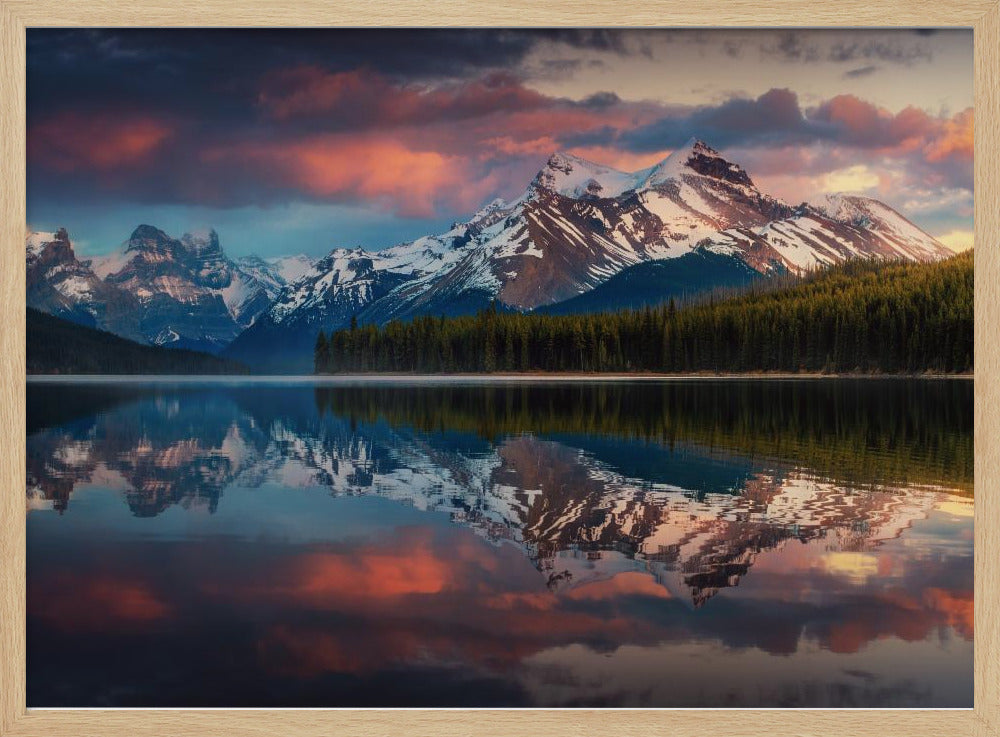 Maligne Color. | Poster