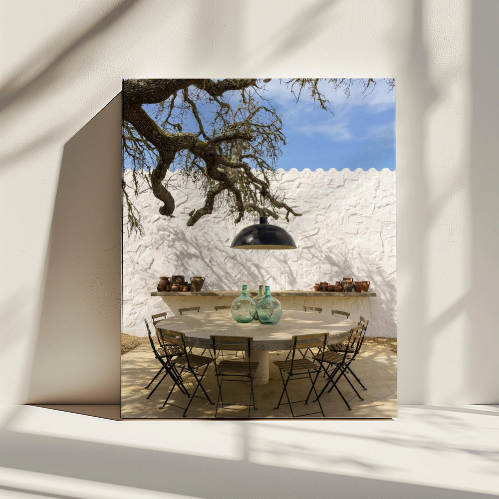 Round Table | Canvas