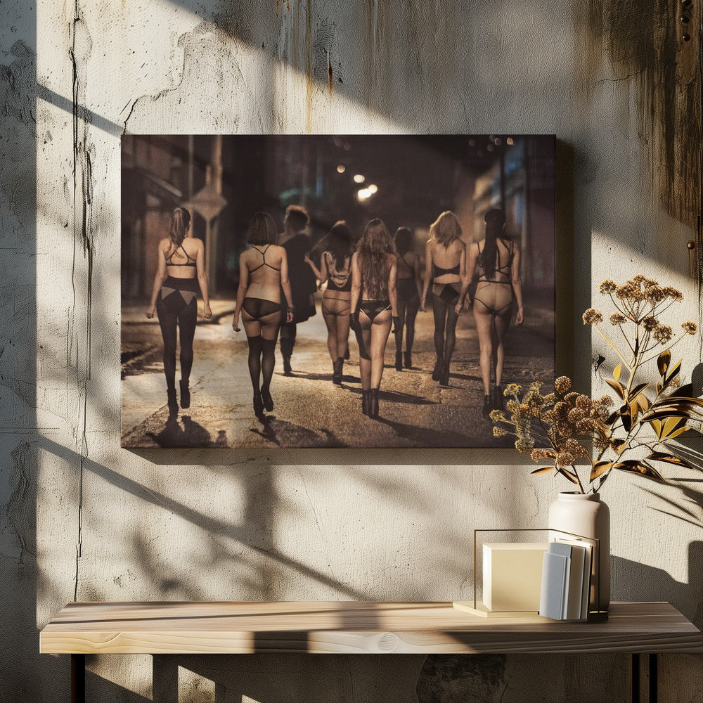 STREET WOMEN | Canvas