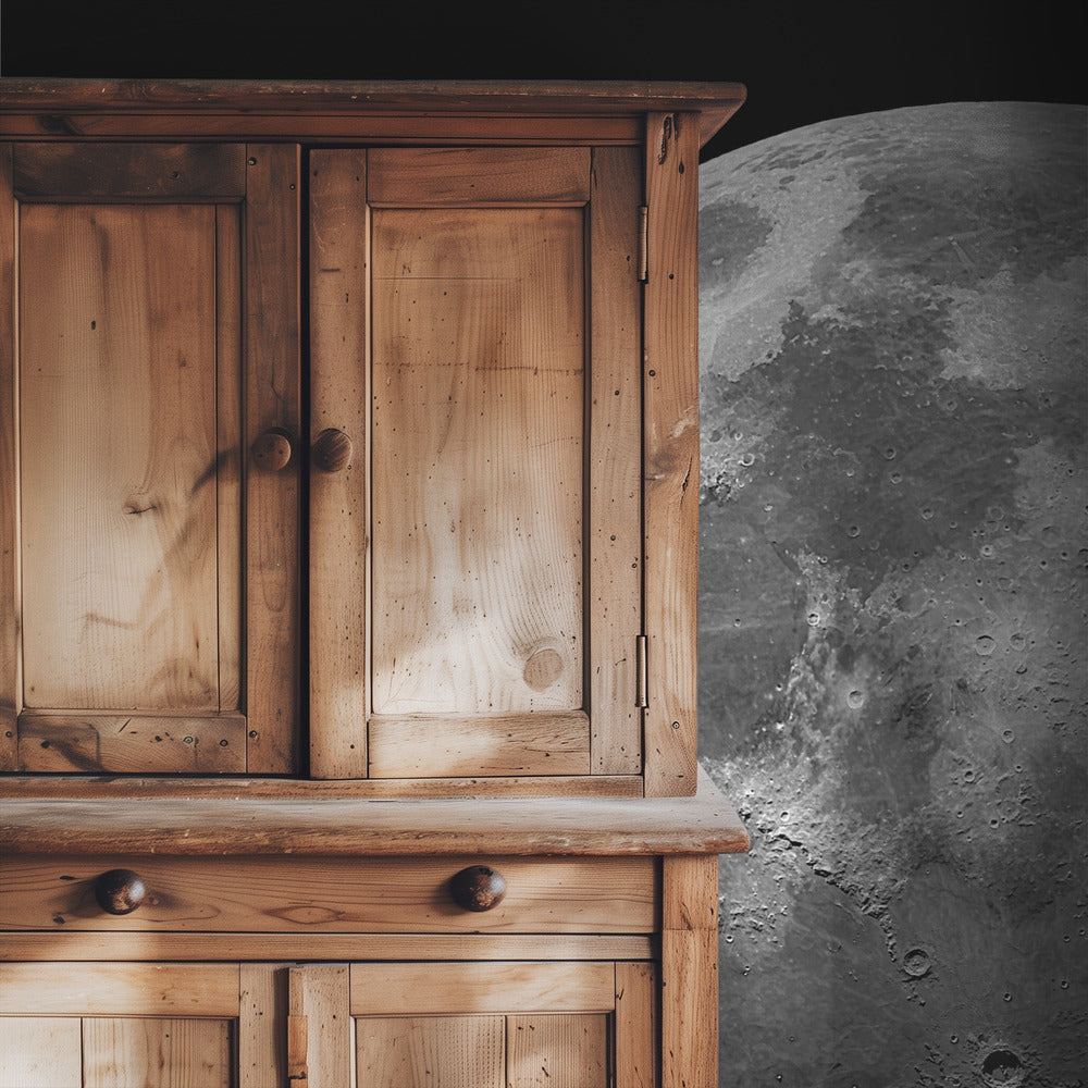 Oh Look At The Moon, She's Shining Up There | Wallpaper