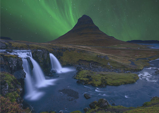 Kirkjufell...   Under a boreal green sky | Wallpaper