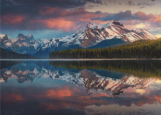 Maligne Color. | Poster