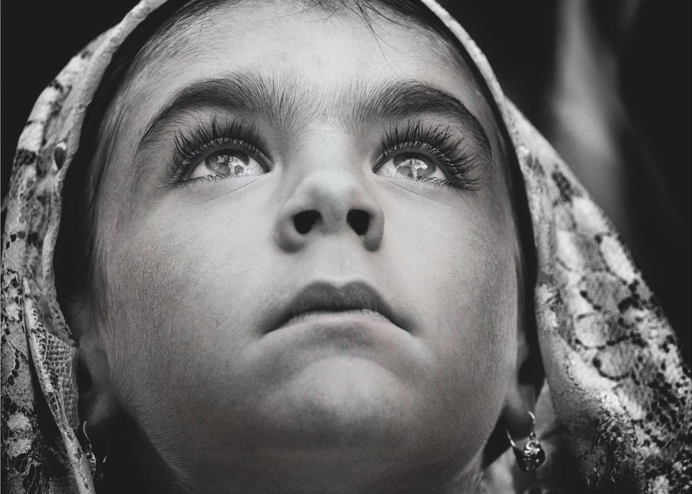 Girl with Sardinian traditional veil | Wallpaper