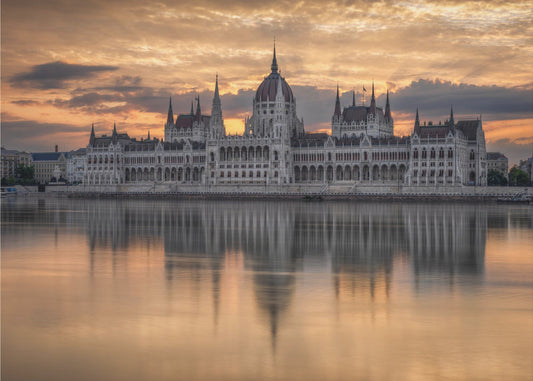 Sunrise in Budapest | Wallpaper