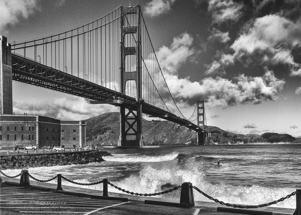 Surfing under the Golden Gate Bridge | Wallpaper