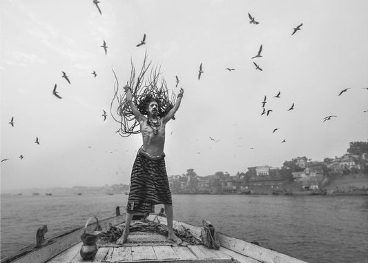 Naga Sadhu posing on boat at varanasi | Wallpaper