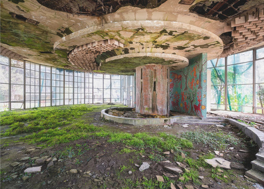 The Bar in Decay | Wallpaper