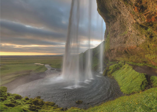 The curtrain | Canvas