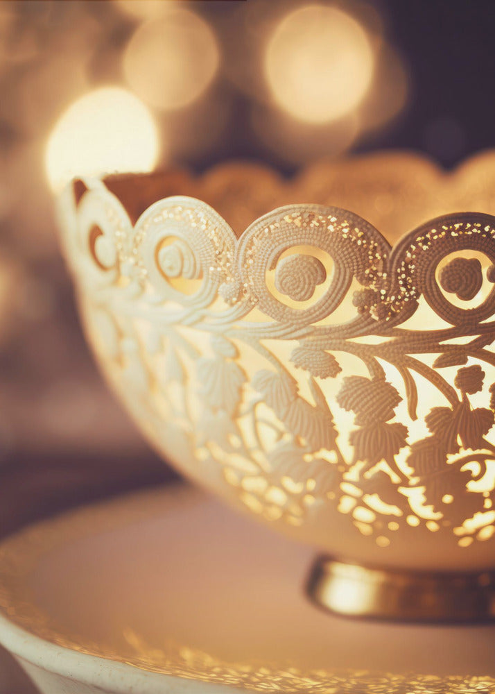 Golden Lace Glow | Canvas