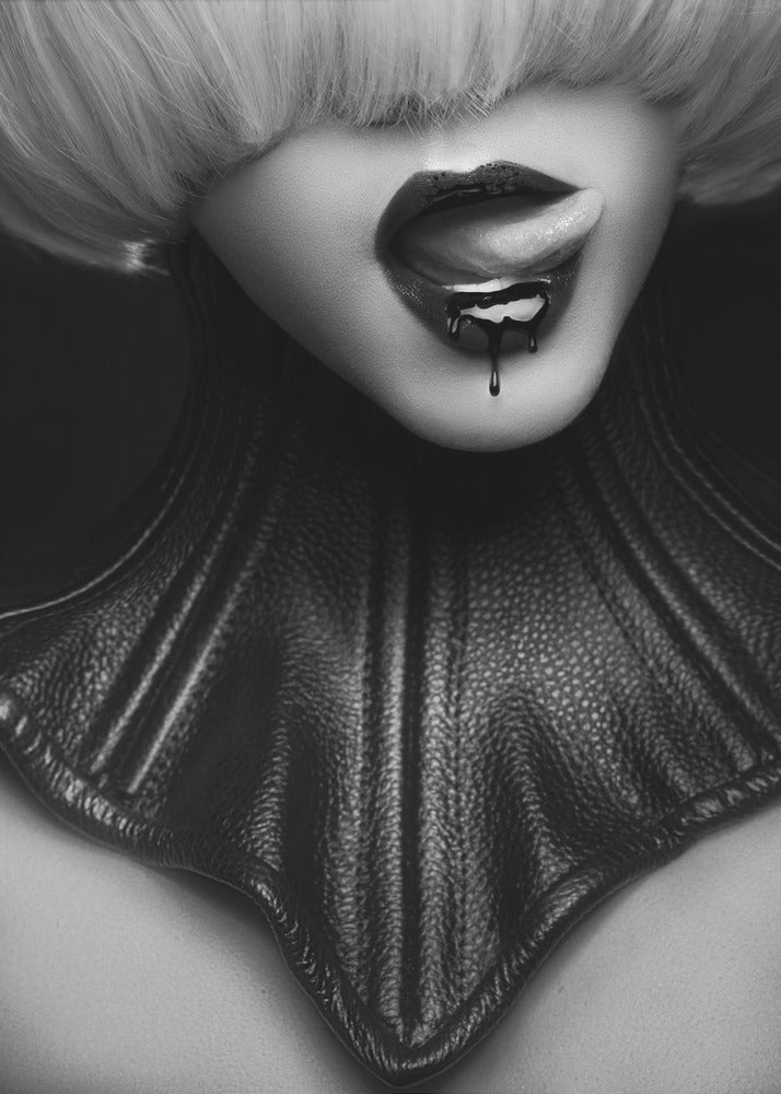 Madame Noir | Canvas