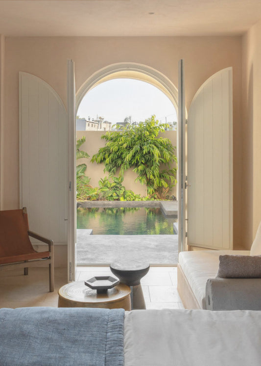 Private Pool | Canvas