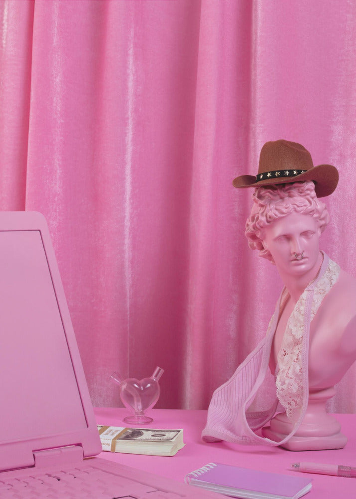 Chaos in the office | Canvas