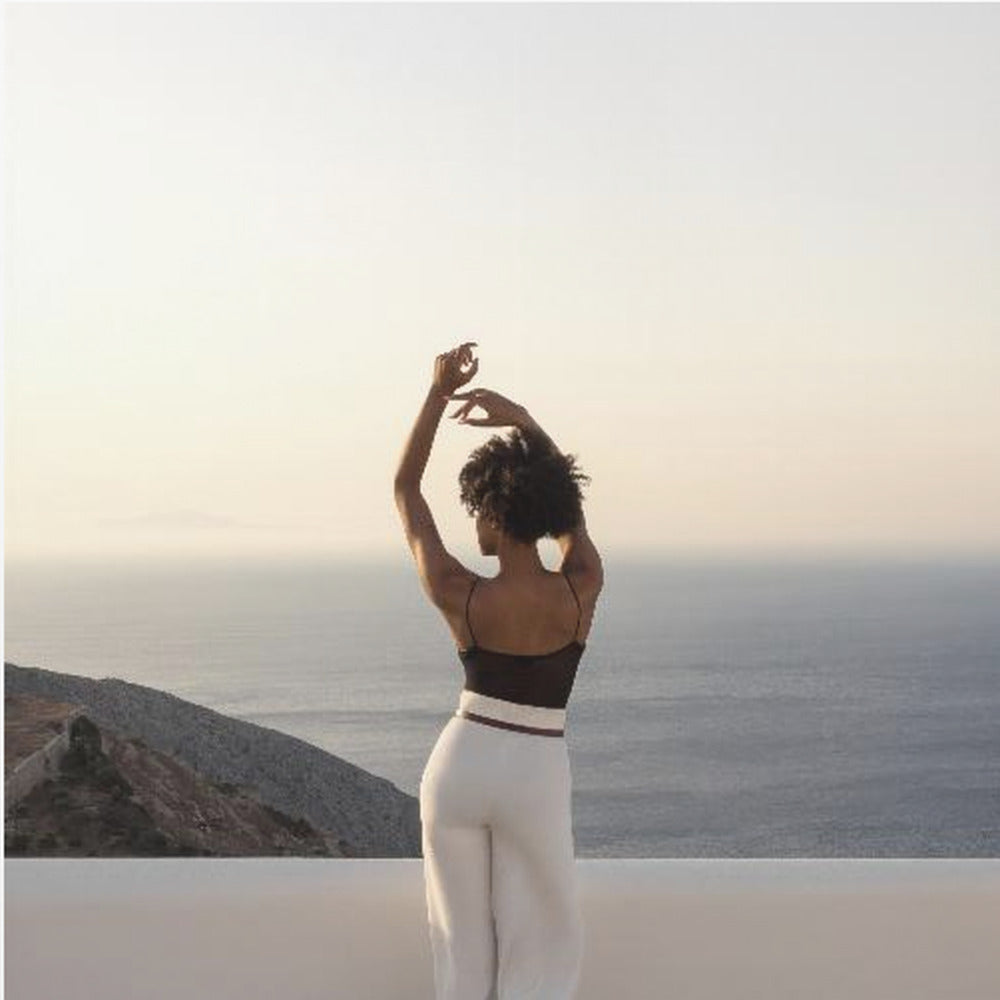 Posing By The Sea | Canvas